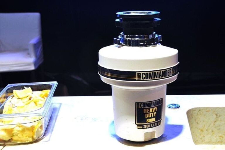 Garbage disposal unit